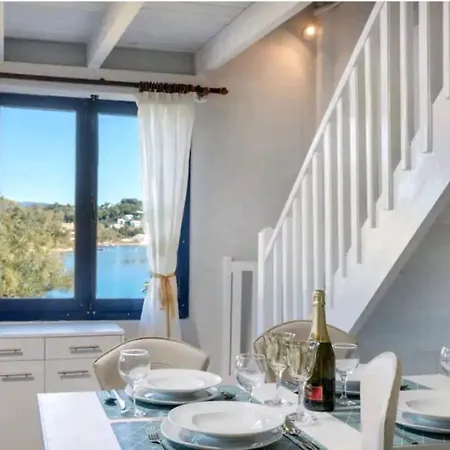 Blue Haven Loft Vilă Danilia